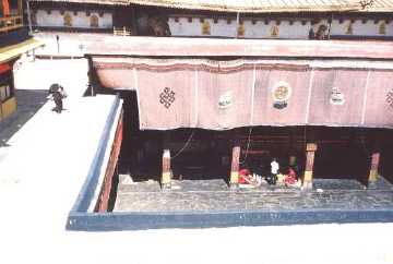 djo-khang_roof.jpg